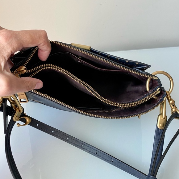 💕 Coach Dreamer Shoulder Bag with Rivets 💕 - Picture 6 of 14